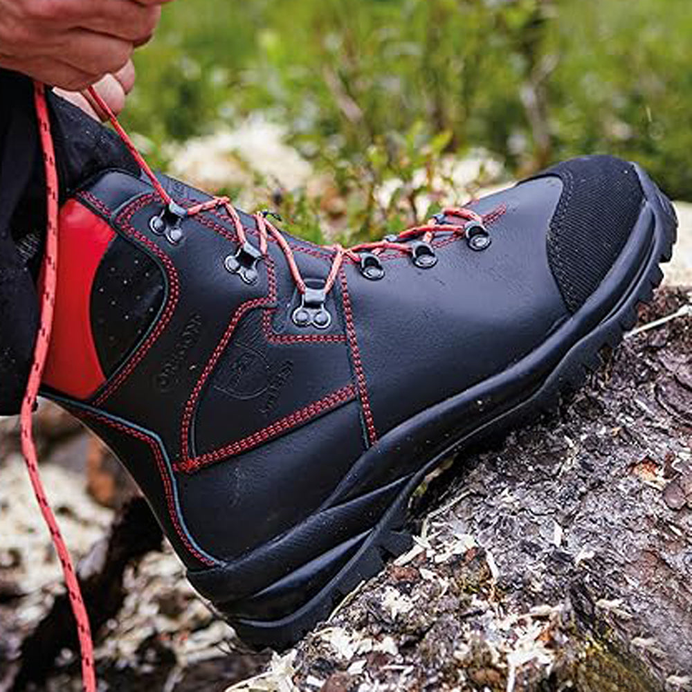 Oregon Waipoua Boots in Use